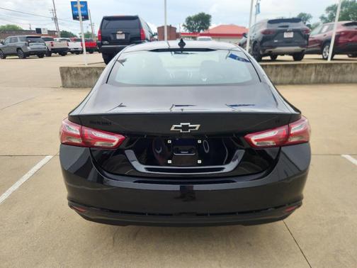 Mosaic Black Metallic 2023 Chevrolet Malibu 2LT