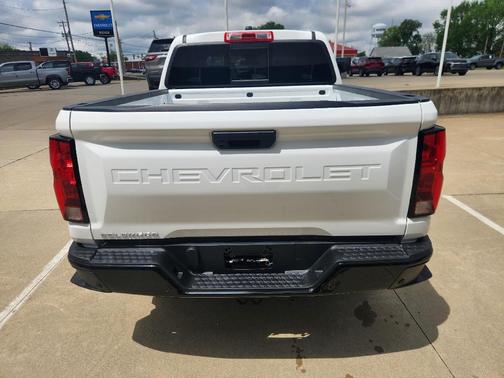 2025 Chevrolet Colorado WT