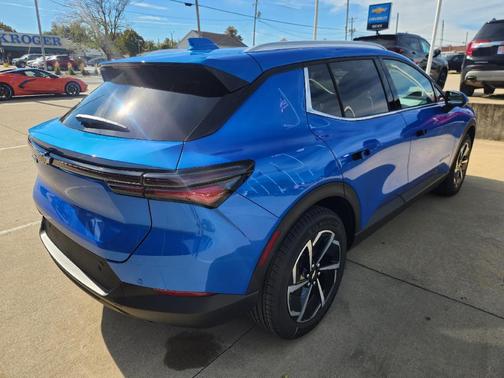 2026 Chevrolet Equinox EV LT 2