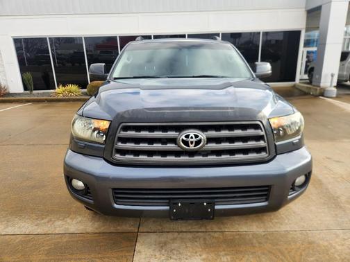 2010 Toyota Sequoia SR5