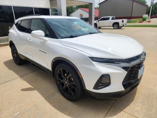 Summit White 2019 Chevrolet Blazer RS