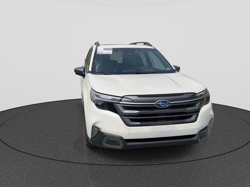 Crystal White Pearl 2025 Subaru Forester Limited