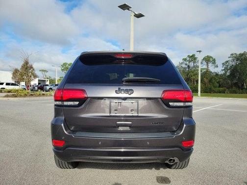 Photo 4 of 25 of 2020 Jeep Grand Cherokee Altitude