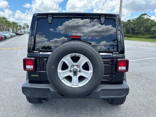 2022 Jeep Wrangler Unlimited Sport