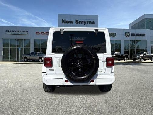 2021 Jeep Wrangler Unlimited Sahara Altitude