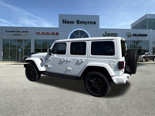 2021 Jeep Wrangler Unlimited Sahara Altitude
