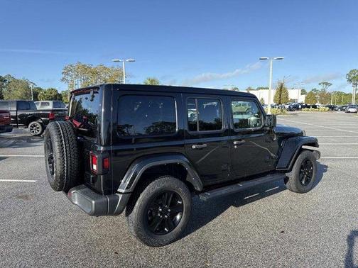 2021 Jeep Wrangler Unlimited Sahara Altitude