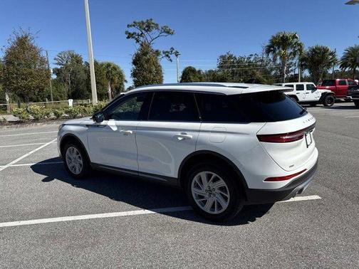 2022 Lincoln Corsair Standard