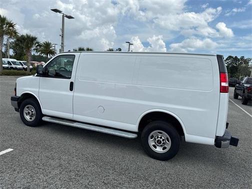 2023 GMC Savana 2500 Work Van