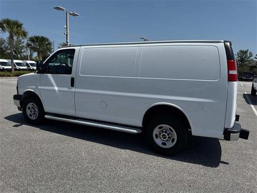 2023 GMC Savana 2500 Work Van
