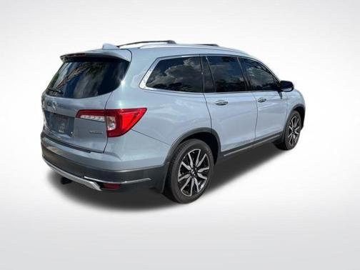 2022 Honda Pilot Touring 7-Passenger