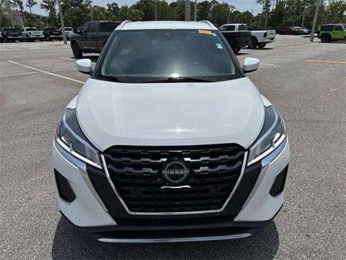 2022 Nissan Kicks SV