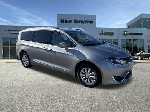 2018 Chrysler Pacifica Touring-L
