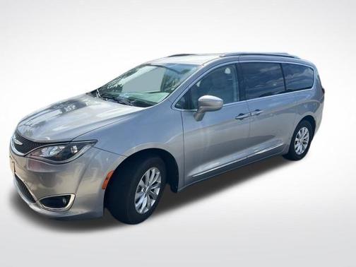 2018 Chrysler Pacifica Touring-L