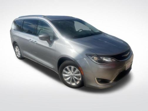 2018 Chrysler Pacifica Touring-L