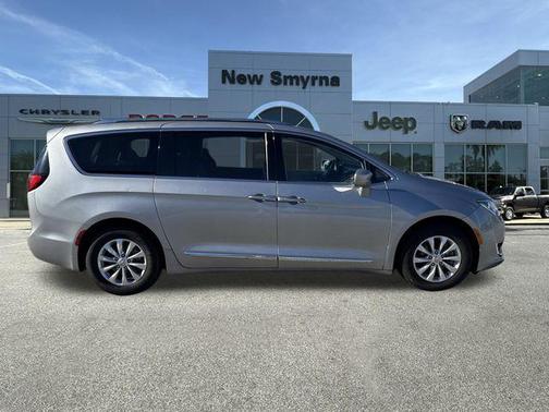 2018 Chrysler Pacifica Touring-L