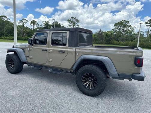2020 Jeep Gladiator Sport