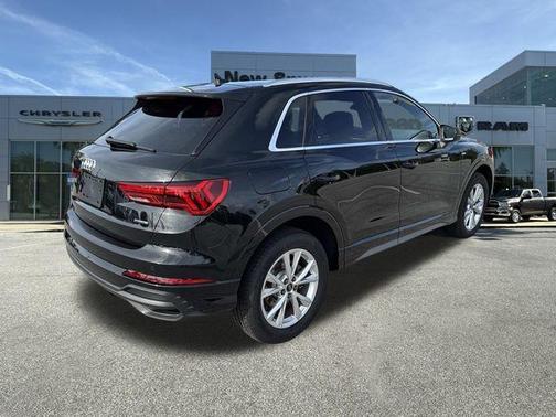 2024 Audi Q3 45 S line Premium