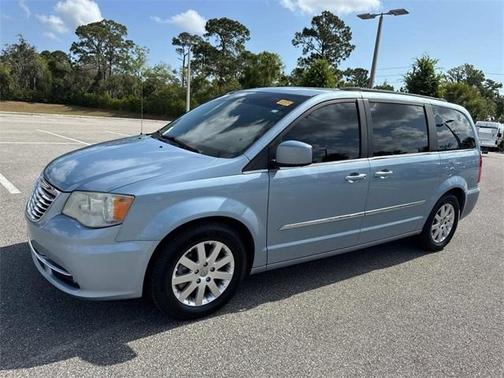 2013 Chrysler Town & Country Touring