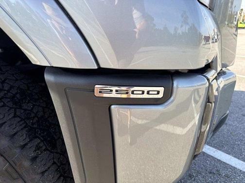 2024 GMC Sierra 2500 AT4