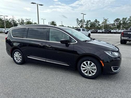 2018 Chrysler Pacifica Touring-L Plus
