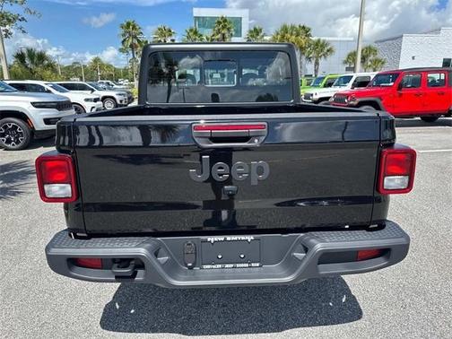 2025 Jeep Gladiator Sport