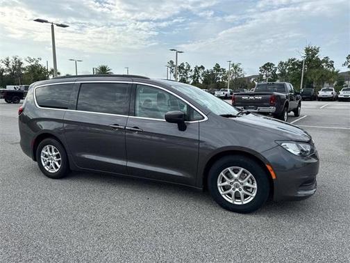 2021 Chrysler Voyager LXI