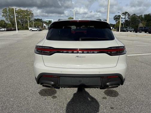 2024 Porsche Macan Base