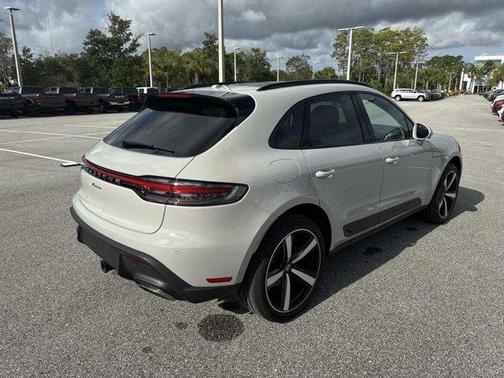 2024 Porsche Macan Base