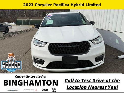 Bright White Clearcoat 2023 Chrysler Pacifica Hybrid Limited