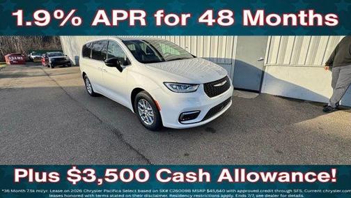 Bright White Clearcoat 2026 Chrysler Pacifica Select