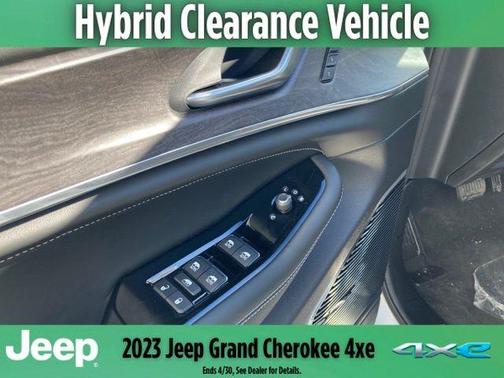 Bright White Clearcoat 2023 Jeep Grand Cherokee 4xe Overland