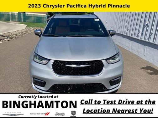 Silver Mist Clearcoat 2023 Chrysler Pacifica Hybrid Pinnacle