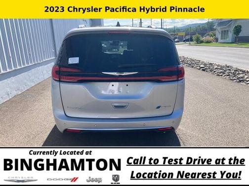Silver Mist Clearcoat 2023 Chrysler Pacifica Hybrid Pinnacle
