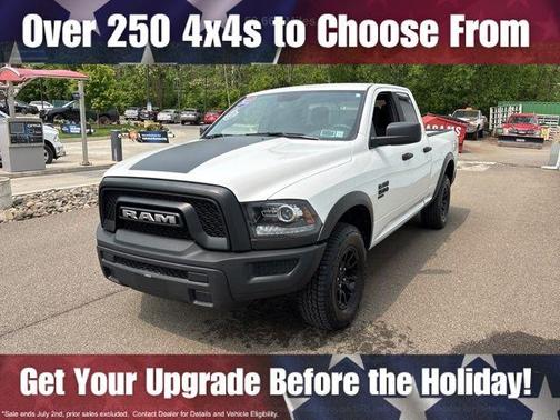Bright White Clearcoat 2022 RAM 1500 Classic SLT