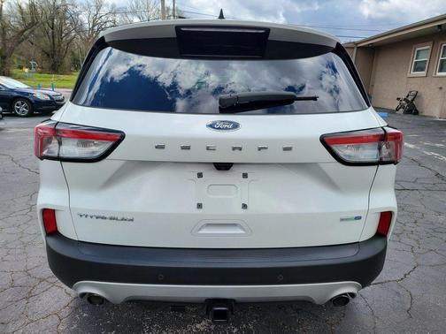Pearl 2020 Ford Escape Titanium