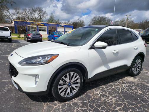 Pearl 2020 Ford Escape Titanium