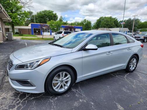 2017 Hyundai SONATA SE