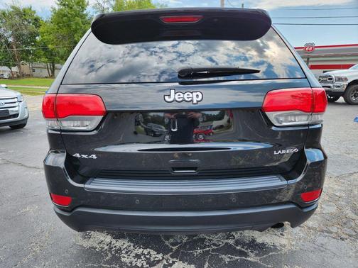 2017 Jeep Grand Cherokee Laredo