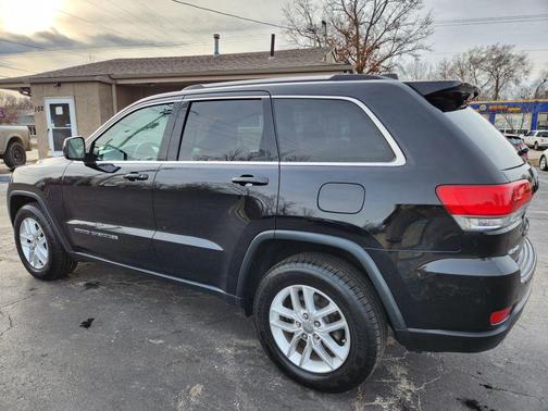 2017 Jeep Grand Cherokee Laredo