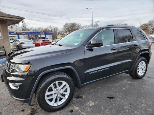2017 Jeep Grand Cherokee Laredo