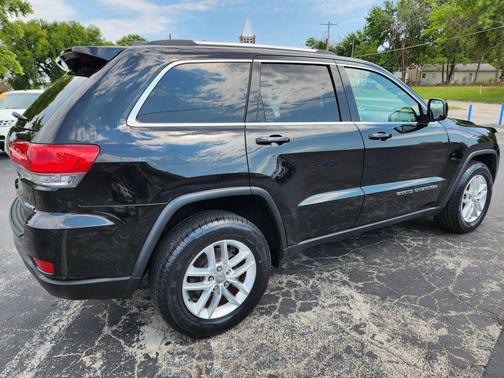 2017 Jeep Grand Cherokee Laredo