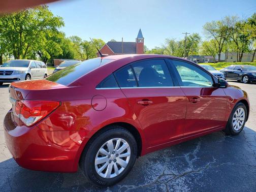 Crystal Red Metallic Tintcoat 2011 Chevrolet Cruze LT