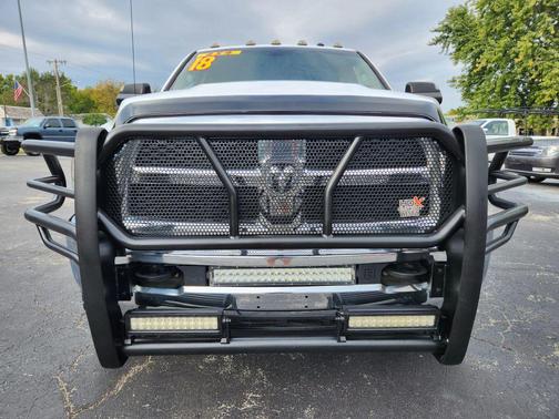 2018 RAM 2500 Tradesman Crew Cab 4x4 6'4' Box
