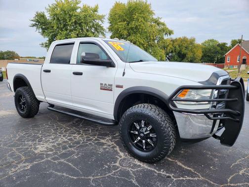 2018 RAM 2500 Tradesman Crew Cab 4x4 6'4' Box