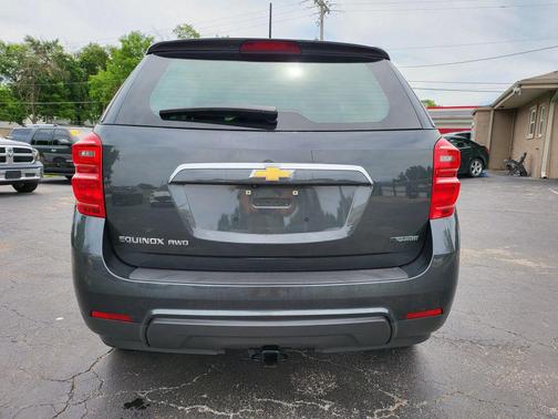 Grey 2017 Chevrolet Equinox LS