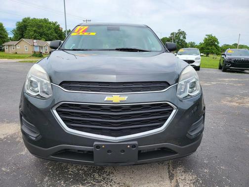 Grey 2017 Chevrolet Equinox LS