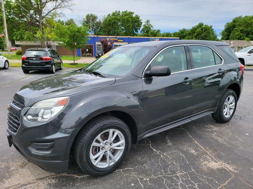 Grey 2017 Chevrolet Equinox LS