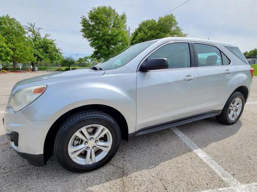 Silver 2015 Chevrolet Equinox LS