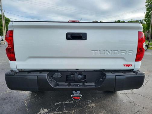Super White 2016 Toyota Tundra SR